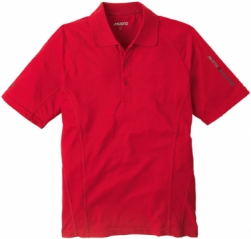 Musto Evolution Güneş Korumalı Polo Tişört . %60 Pamuk, %40 Polyester.